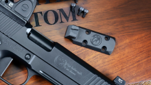Nighthawk Custom SI0077 SI0077